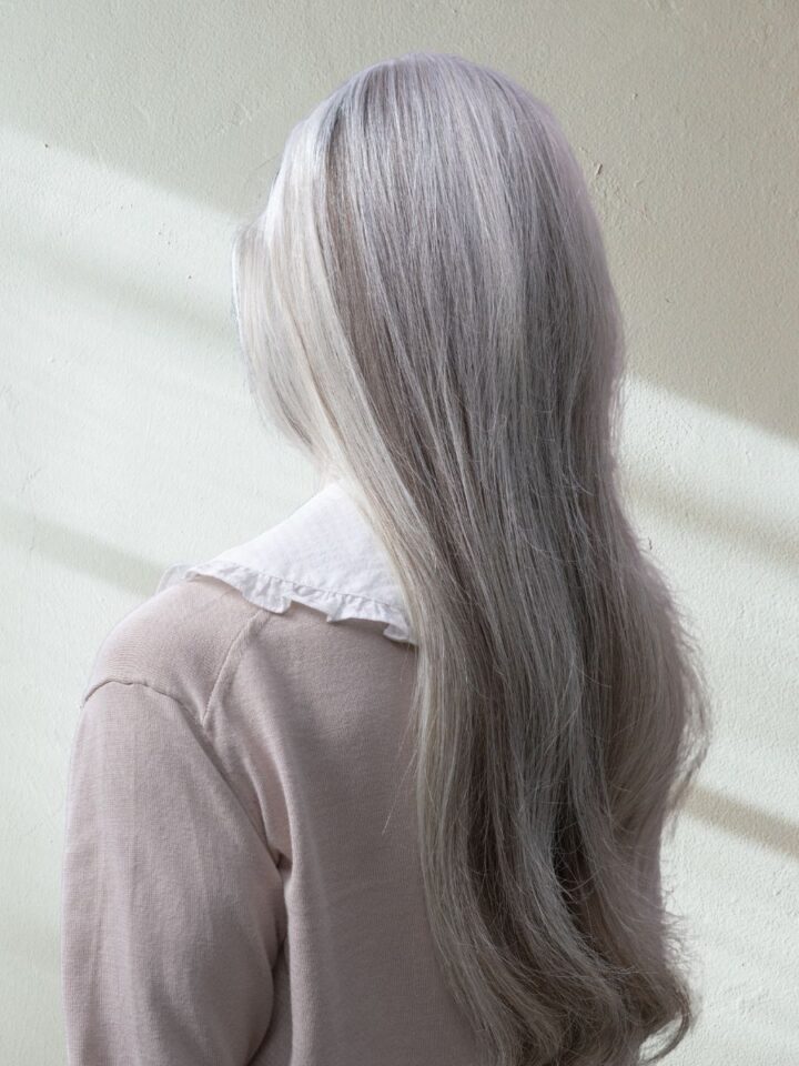 大人女性に似合う白髪ヘアスタイル５選や特徴やメリットを徹底解説の画像